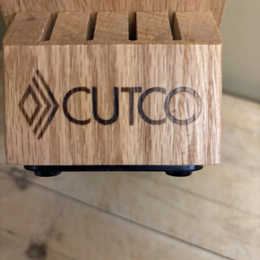 CUTCO 8 Slot Solid Wood‎ Honey Oak Knife Block Holder Made in USA Vtg